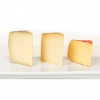 Affinage Cheese brings the taste of the Mediterranean to your home. Manchego from La Mancha, Mahon from the island of Minorca and Idiázabal from the Basque Country have the makings of a great tapas party. Add sangria and you have an authentic fiesta!