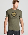 You'll be at ease in this comfortable cotton tee featuring a vintage graphic from the US Army.