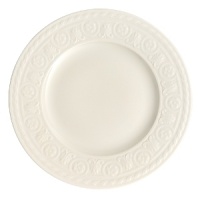 This collection of classic white, patterned dinnerware and serveware from Villeroy & Boch mixes seamlessly with a variety of table linen and flatware patterns.