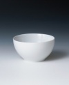 Make entertaining a refreshing experience with this rice bowl from Denby's white dinnerware and dishes collection. The clean, crisp lines and cool, glazed hue infuse your tabletop with modern style. 4.75.