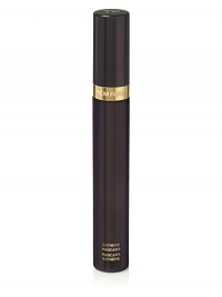 Tom Ford's luscious, deep black mascara magnifies the eyes and intensifies your look. The combination of darkest black carbon and lash-filling powders works to transform lashes with optimal glamour and drama. A creamy formula that lasts throughout the day without caking, clumping, or crumbling.