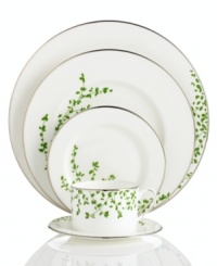 An instant classic from kate spade, this Gardner Street Green pasta/rim soup bowl exudes contemporary elegance. Green stems of foliage flourish on fine white bone china, creating a stylized two-tone floral motif to freshen up your table.