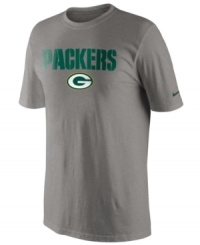 From the pre-game to after-party, show off your Green Bay Packers pride in this NFL football t-shirt from Nike.