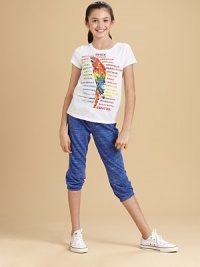 A vivid parrot and tropical-inspired words add a little warm weather feel to a short-sleeved cotton tee.CrewneckShort sleevesPullover styleCottonMachine washImported