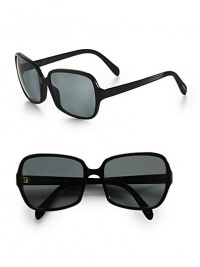 Retro chic style with this plastic frame. Available in black with gray polarized lens. 100% UV protection Imported 