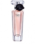 Discover Lancôme's newest fragrance sensation that captures the spirit of the first moment of love. Nectarine accord and bergamot enchant with a radiant burst of youth. Turkish rose essence and jasmine reveal your feminine side. Cedarwood and musk creates a warm, modern effect. 