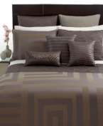 Complement you Hotel Collection Columns bedding with the coordinating bedskirt in a camel-colored hue. Featuring a slight sheen; corner-split pleats.