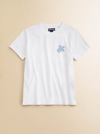 A soft, simple cotton tee gets a seafaring symbol in the form of a swimming turtle embroidered on the chest.Banded crewneckShort sleevesChest embroideryCottonMachine washImported