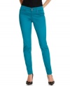 Seven's petite jegging comes in an array of brilliant washes and a smooth sateen fabric!