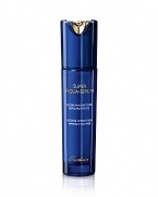 The new Aqua complex in Guerlain's Super Aqua Serum acts as a double protective shield. It reinforces the skin's internal barrier, increasing its reserves of moisture and increasing cellular resistance to time and external factors and protects against aging and aggressions. Skin is deeply hydrated +72%, re-plumped, smooth, supple and radiant. A legendary, deeply hydrating serum that revitalizes the skin and smoothes out wrinkles.