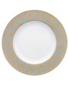 Perfect for casual dining or formal entertaining, dinner plates from this Villeroy & Boch collection feature a blend of gilded opulence and sophisticated style. Cheerful flower blossoms float gracefully across white bone china and gold and aqua filigree patterns as this lively set enhances your tabletop.