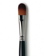 Laura Mercier developed this long handle brush with flat, synthetic bristles and an oval shape to set Secret Concealer and Secret Camouflage with Translucent Loose Powder. Made in USA. 