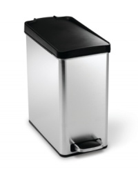 Small footprint, no fingerprints. With a streamlined design and dent-proof plastic lid that won't show dirt or smudges, this simplehuman garbage can is an ideal fit for bathrooms or under the kitchen sink.