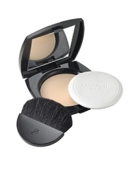 True to life powder perfection. So seamless, it becomes you. Introducing a unique combination of color-true pigments that precisely adapt to your skins own tone and texture. A micro-fine, silky pressed powder that offers sheer to moderate coverage.Ideal for all skin types. Ideal companion to Color Ideal Makeup.