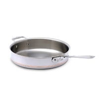 The copper core at the center of this piece guarantees maximum and even heat conductivity while the stick-resistant stainless steel cooking surface is a joy to use.