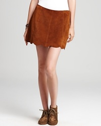 Edge into fall in this Joie skirt, crafted in luxe-touch suede, flaunting a scalloped hem for a feminine finish.