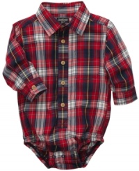 Cute in soft cotton flannel, this Osh Kosh bodysuit is made to mix and match with a variety of bottoms.