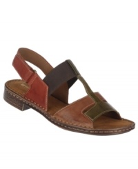 Naturalizer pulled out all the comfort stops on these Ravanna sandals. Gore straps on the vamp allow plenty of breathing room, while the adjustable velcro closures make sure the fit is just right.