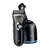 The intuitive shaver head of the Braun 390CC Series 3 automatically adjusts with every facial contour for maximum closeness and comfort.