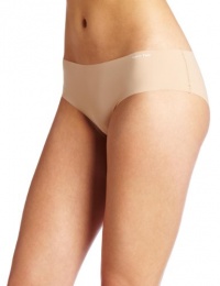 Calvin Klein Women's Invisibles Hipster Underwear, Light Caramel, Medium