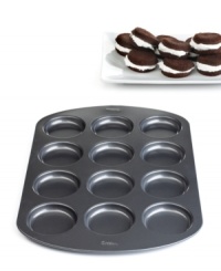 Whoop, there it is! An old-time favorite gets a fast and fresh update with an easy-to-use design that puts whoopie pies in your hand in no time at all. This nonstick pan makes 12 tops and bottoms for a total of six tempting pies that are fun to decorate and fill with your favorite frosting, ice cream and more. 10-year limited warranty.