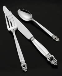 A regal addition to any table, the fine sterling silver Royal Danish 4-piece place settings feature richly detailed handles finished with a luxurious satin texture. Hollow handles ensure excellent balance and comfort.