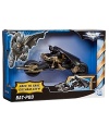 This BAT-POD looks like it was driven straight off the screen of the new Warner Bros. film THE DARK KNIGHT RISES! Kids can relive the action with the iconic vehicle that allows BATMAN™ to go on the attack with stealth and speed.