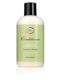 The Art of Shaving Conditioner enriched with Jojoba oil, conditions to nourish the hair, leaving it full, shiny, and feeling soft. The distinctive blend of rosemary and peppermint essential oils provides a stimulating and refreshing aroma experience.