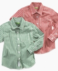 Check it out! This Greendog shirt has a soft woven structure and a classic plaid print.