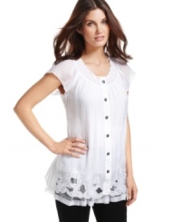 Cutout floral lace adds feminine flair to this Alfani blouse -- perfect for sweet summer style!