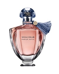 It is the moment where it all begins. Shalimar Parfum Initial, the new Guerlain fragrance, is an initiation to sensuality. Experience this delicate Shalimar Initial Body Lotion, a delightful indulgence for your body. Discover this luminous Amber-Floral fragrance. The fresh burst of bergamot gives way to a delicate floral heart: an orchestrated overdose of rose, jasmine and iris. The vanilla & Tonka bean base instantly creates addiction, like the captivating feel of cashmere on bare skin