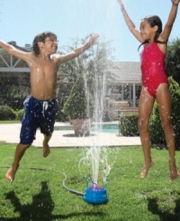 Have fun in the sun while staying cool with the Discovery Kids Vortex Sprinkler.