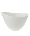 In one fluid motion this covered vegetable bowl forms a conversation piece for your tabletop. The organic shape and modern design lend your decor a touch of chic style.