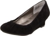 Me Too Women's Leena Wedge Pump