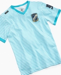 Sporty and casual is this allover horizontal short sleeve t-shirt by Akademiks.