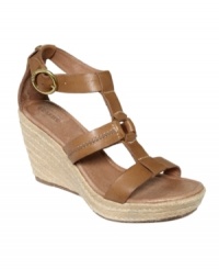 Espadrille platforms are perfect for the season. Fossil's Selena wedge platform sandals are so cute and strappy. They're just begging for a summer stroll.