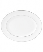 In 18th century England, Josiah Wedgwood, creator of the world famous Wedgwood ceramic ware, established a tradition of outstanding craftsmanship and artistry which continues today. The heirloom-quality Signet Platinum dinnerware pattern is designed for formal entertaining, in pristine white bone china banded with polished platinum.