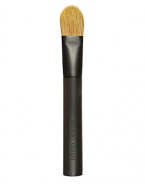 Professional expert shaping brush developed to optimize application of designer shaping and firming cream foundation SPF 20. Brush shape is large with a sharper end to allow for precise application of foundation onto delicate fine lines and contouring. Contains a blend of marten hair and synthetic fibers developed specifically for rich, creamy foundation formulas. Application is precise and seamless. 