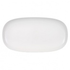 Villeroy & Boch's Urban Nature oval serving platter brings a dynamic new dimension to your table setting. The elegant bone-white porcelain pieces assume fluid, organic shapes for an effect that is both architectural and aerodynamic. Simple yet casually chic, Urban Nature is sure to take your next occasion to unexpected new levels.