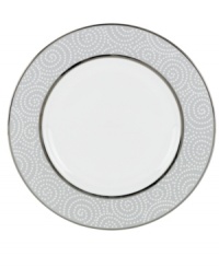 At once formal and festive, the Pearl Beads accent plate sets a celebratory tone in fine bone china wrapped in bands of shimmering platinum. Swirling white dots adds a sense of playfulness to an elegant Lenox dinnerware collection.