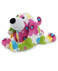 Daisy Dog is abloom with brightly colored flowers! Her soft, fuzzy face and sweet smile win loyal friends everywhere. With ultra-soft fleece fabric and soft fill, Daisy is irresistably huggable. And like all Melissa & Doug Beeposh toys, this puppy has style galore.