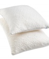 Bedtime bliss. Get the perfect comfort and support for your head and neck with this Comfort Foam pillow from Tempur-Pedic. This traditionally shaped pillow can be rolled and fluffed for personalized form.