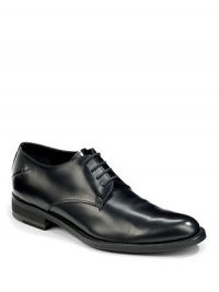 THE LOOKOval toeLace-up closure THE MATERIALLeather upperLeather lining and sole ORIGINMade in Italy