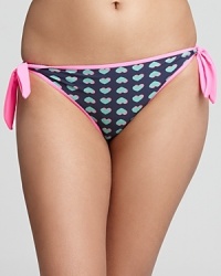 MARC BY MARC JACOBS spreads the love with this heart-printed bikini bottom, accented with hot pink trim. Reversible to solid navy, it's as generous in versatility as it is in charm.