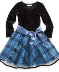 Exclusively for the party-ready set. Bonnie Jean's adorable plaid and velvet dress will make her the main attraction.