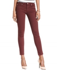 With a deep-red wash, these Else Jeans skinny jeans warm up a stylish winter wardrobe!