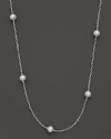 Delicate pearls sit on a sterling silver chain on this timeless Lagos necklace.