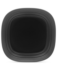 With the look of hand-thrown pottery in hard-wearing stoneware, the Swirl square platter from Mikasa enhances casual meals with fuss-free elegance. A matte finish with glazed accents adds stylish distinction to sleek black.