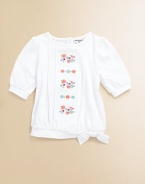 A charming short-sleeved top in soft cotton is accented with a blooming bouquet of embroidered flowers to inspire warm thoughts.Round necklineShort puff sleevesBack button closureTie hemCottonMachine washImported Please note: Number of buttons may vary depending on size ordered. 