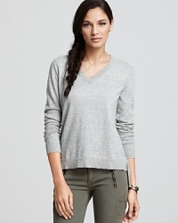 For your days off, choose a rag & bone/JEAN sweater in a light cotton knit with a touch of casual luxury.